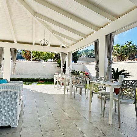 Invilla Bed&Breakfast - Quality Rooms Santa Maria di Castellabate Bagian luar foto