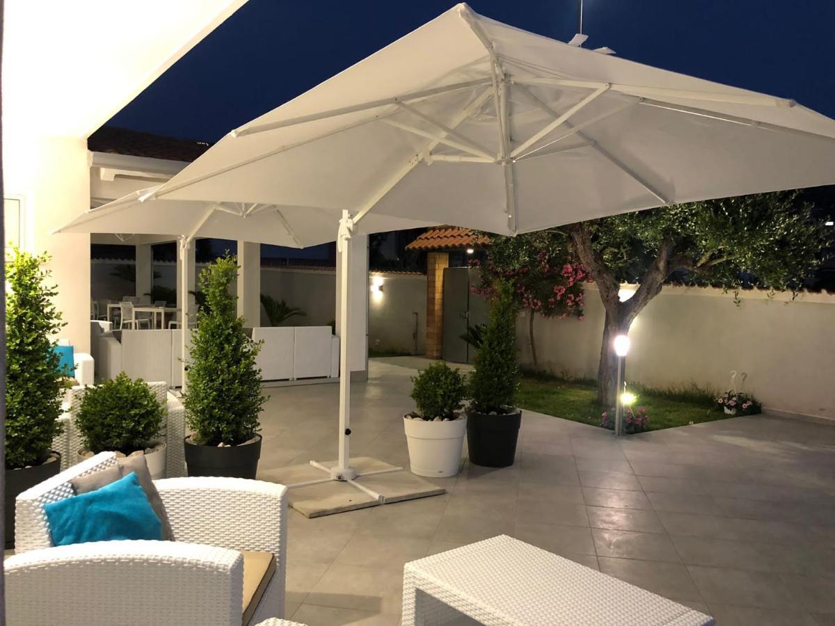Invilla Bed&Breakfast - Quality Rooms Santa Maria di Castellabate Bagian luar foto