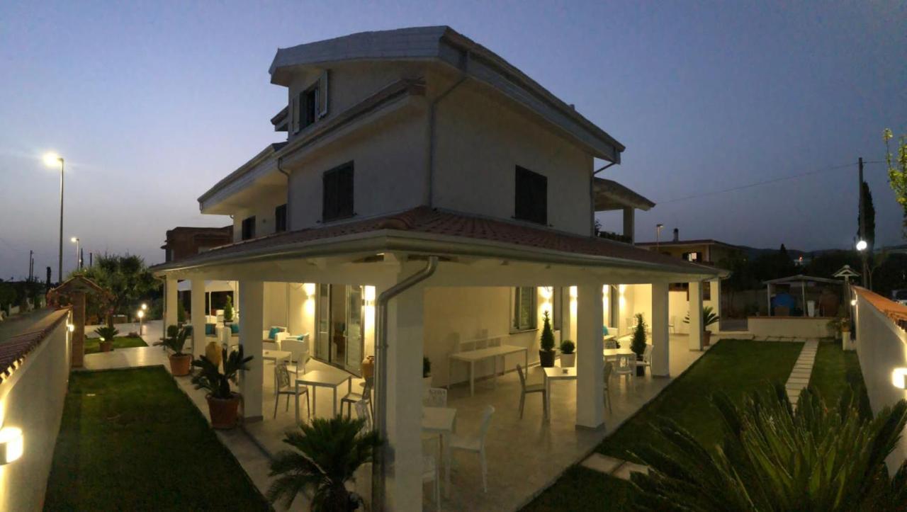 Invilla Bed&Breakfast - Quality Rooms Santa Maria di Castellabate Bagian luar foto
