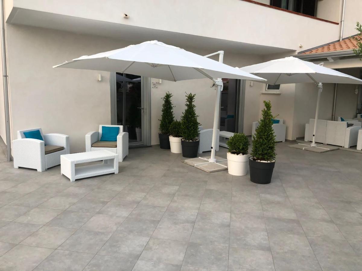 Invilla Bed&Breakfast - Quality Rooms Santa Maria di Castellabate Bagian luar foto