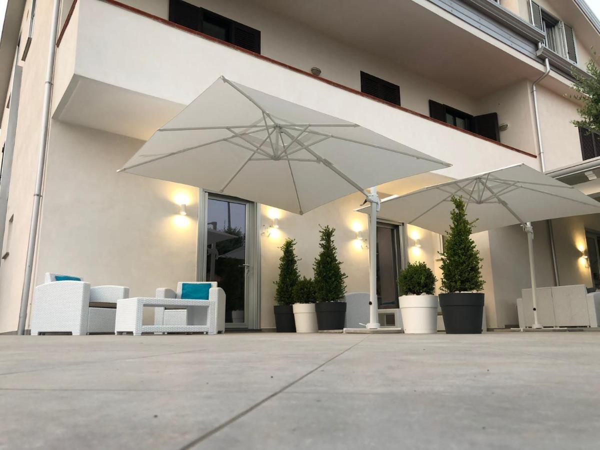 Invilla Bed&Breakfast - Quality Rooms Santa Maria di Castellabate Bagian luar foto