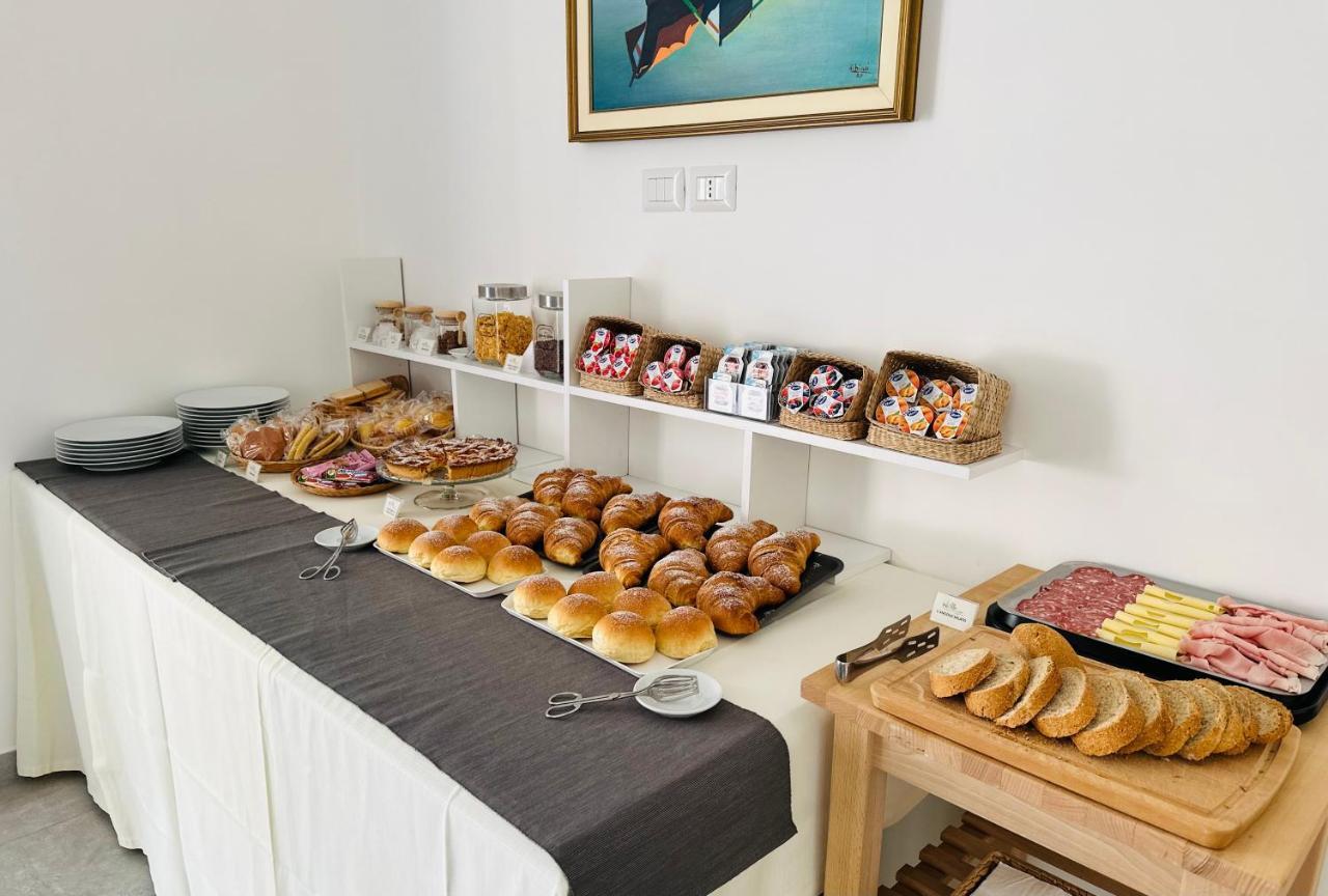 Invilla Bed&Breakfast - Quality Rooms Santa Maria di Castellabate Bagian luar foto
